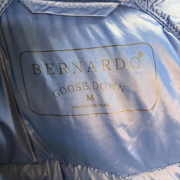 Bernardo Goose Down Puffer Vest Black Full Zip Womens Medium Full Zip Outdoor - Picture 15 of 16